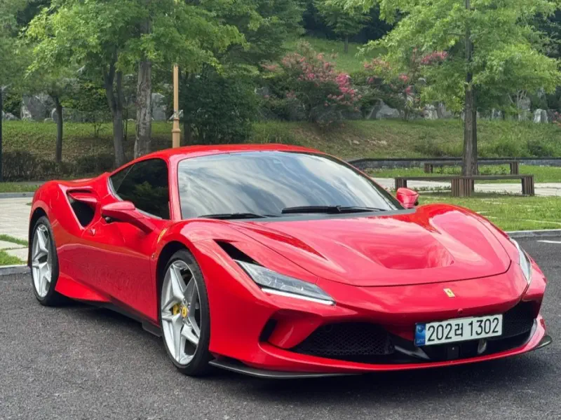 Ferrari F8