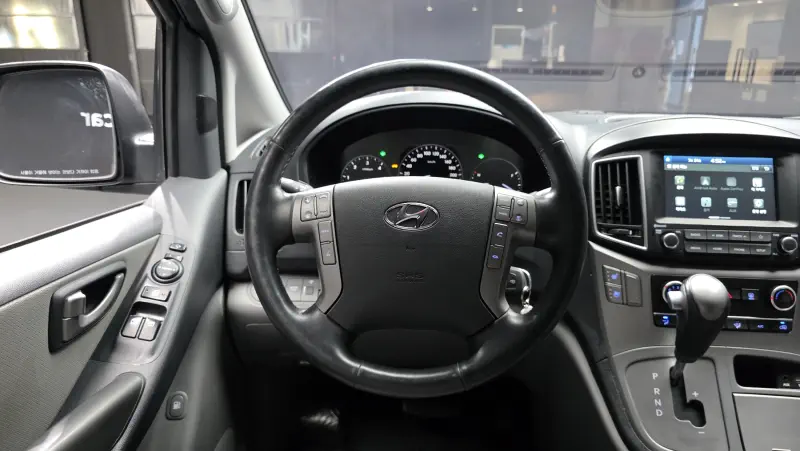 Hyundai Grand Starex