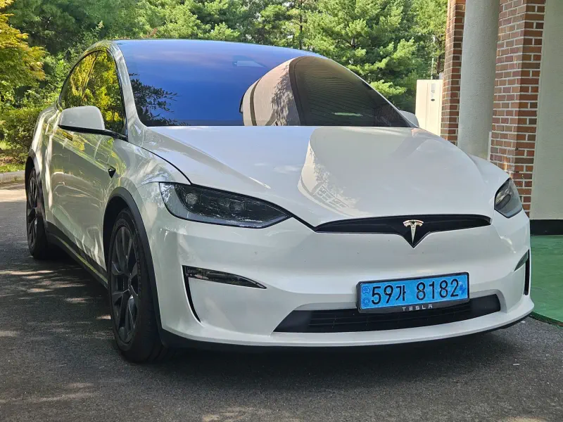 Tesla MODEL X