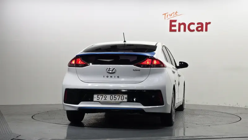 Hyundai Ioniq
