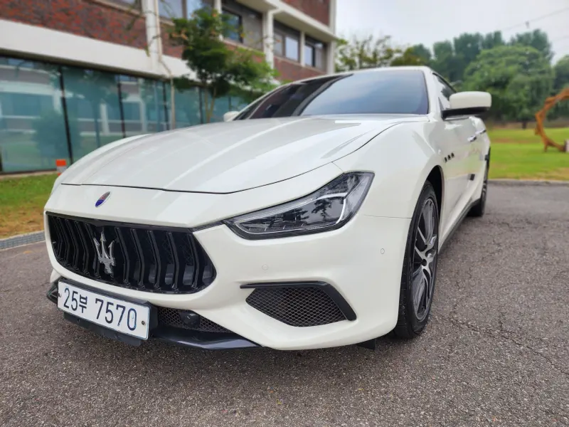 Maserati Ghibli