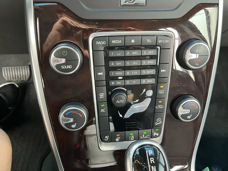 Volvo XC70