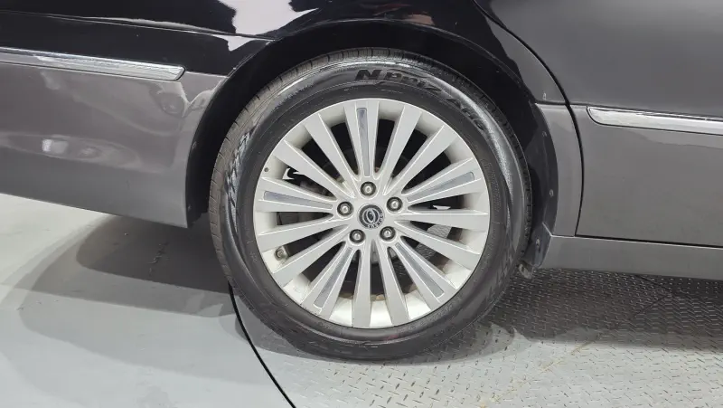 Kia OPIRUS