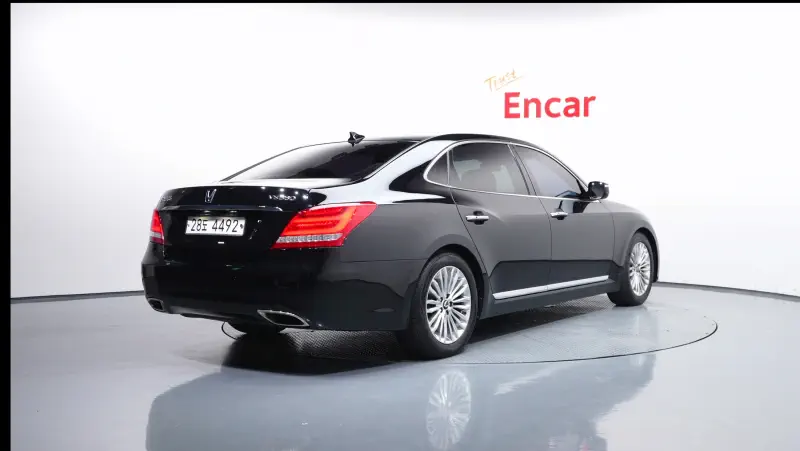 Hyundai Equus