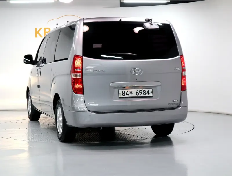 Hyundai Grand Starex
