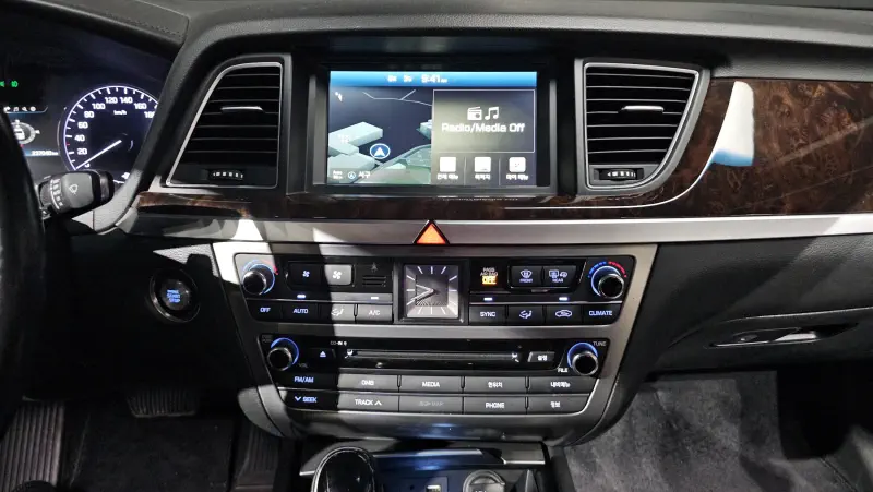 Hyundai Genesis