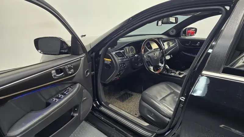 Hyundai Equus