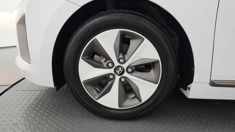 Hyundai Ioniq