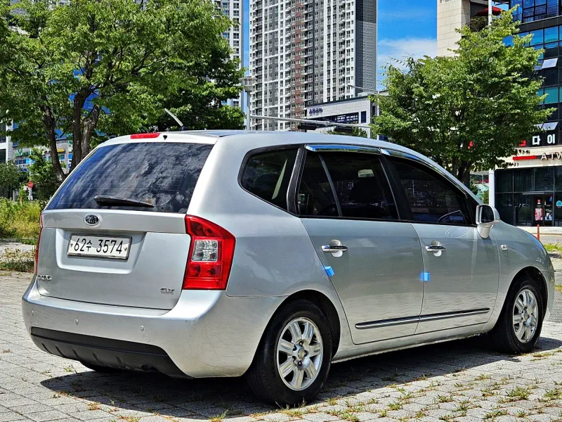 Kia Carens
