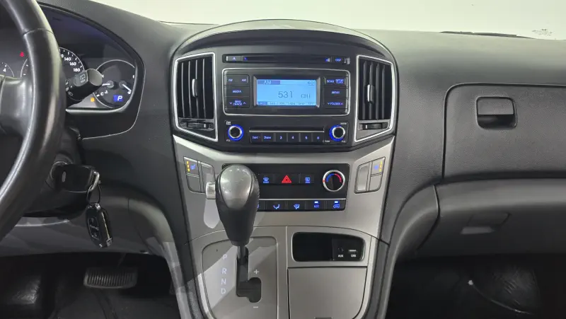 Hyundai Grand Starex