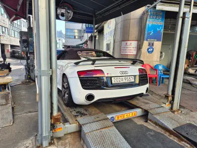 Audi R8