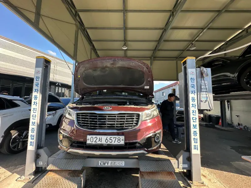 Kia Carnival
