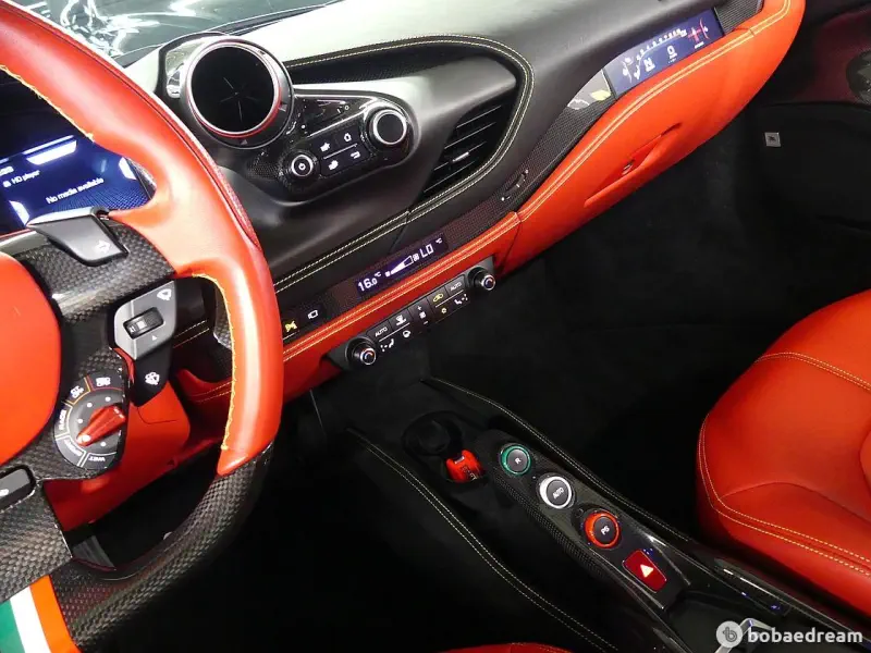 Ferrari F8