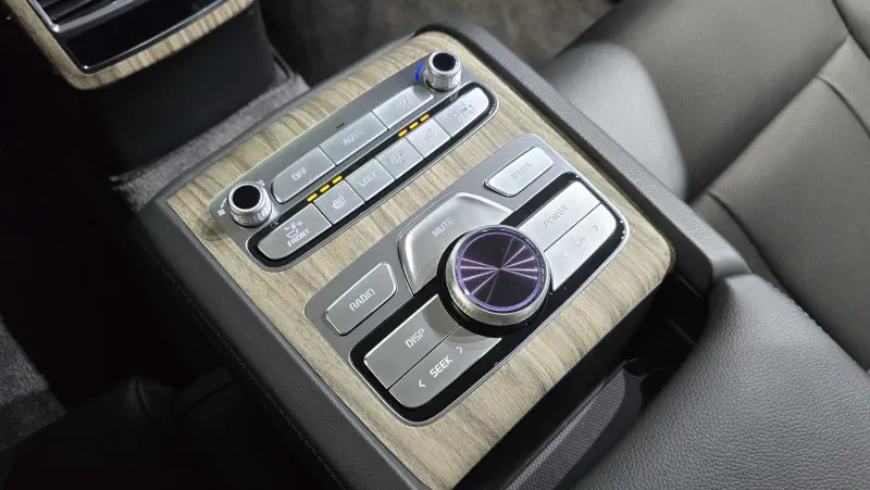 Kia K9