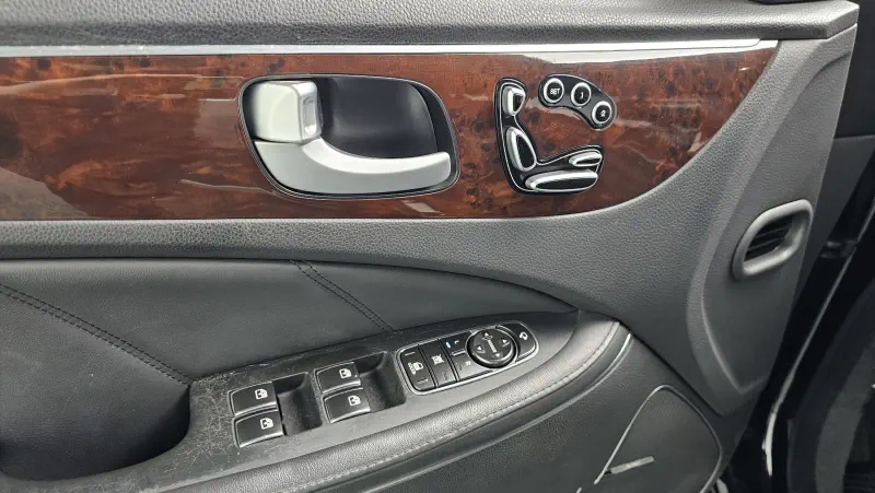 Hyundai Equus