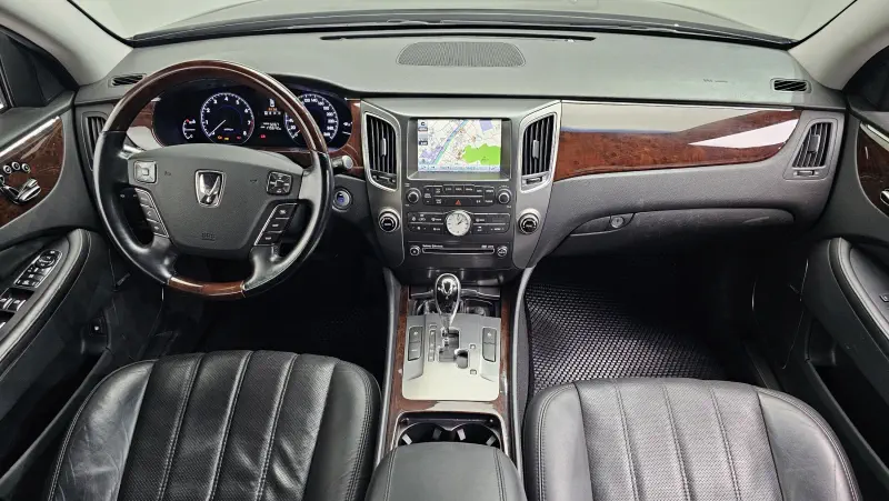 Hyundai Equus