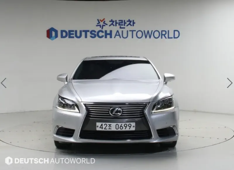Lexus LS
