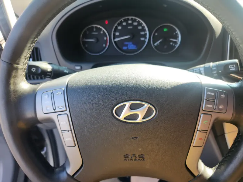 Hyundai Grand Starex