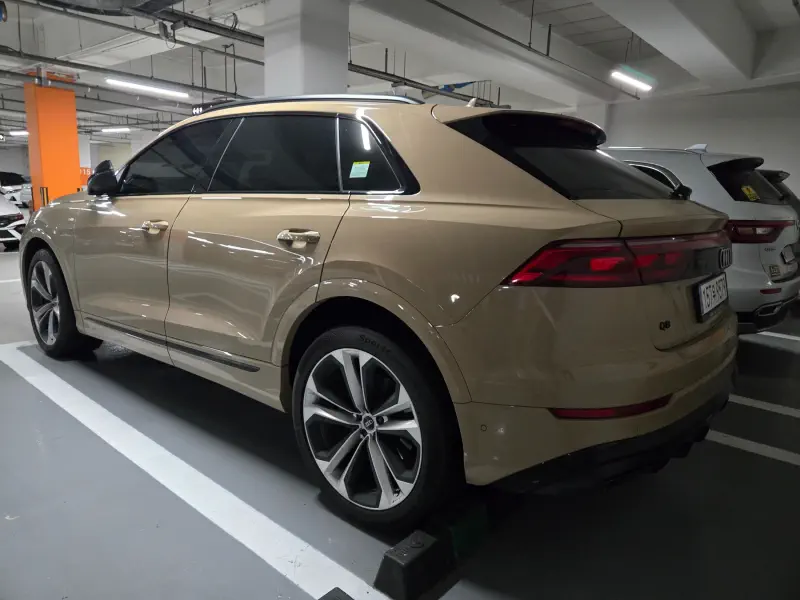 Audi Q8
