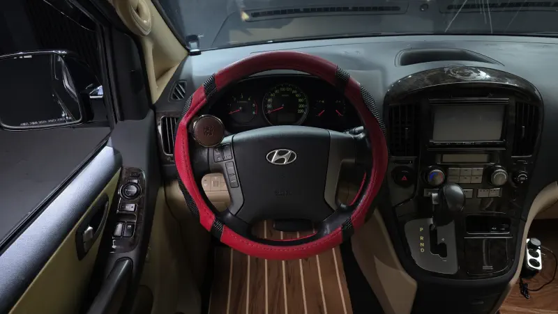 Hyundai Grand Starex
