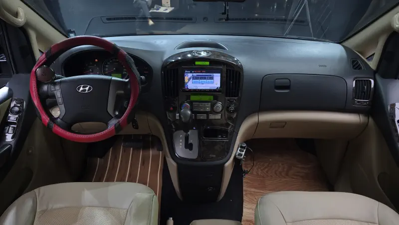 Hyundai Grand Starex