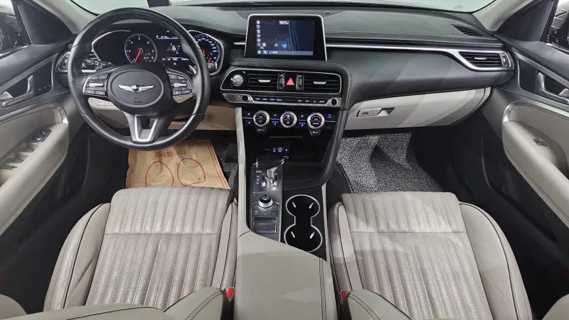 Genesis G70