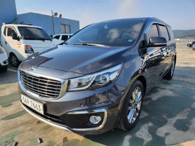 Kia Carnival