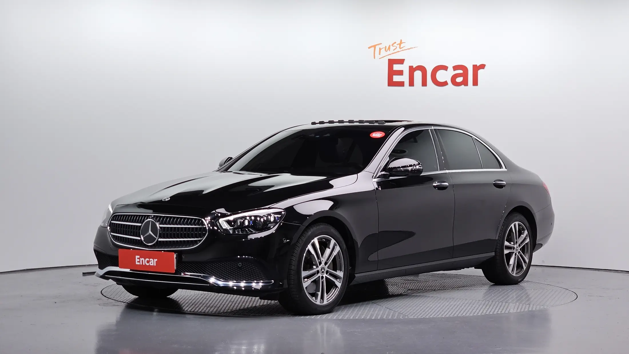 Mercedes-Benz E-Class 2022