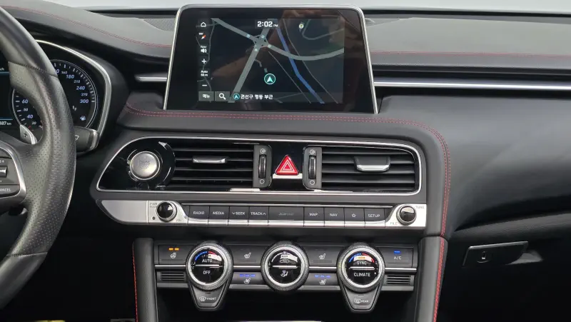 Genesis G70