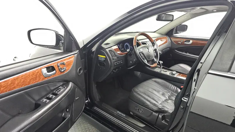 Hyundai Equus