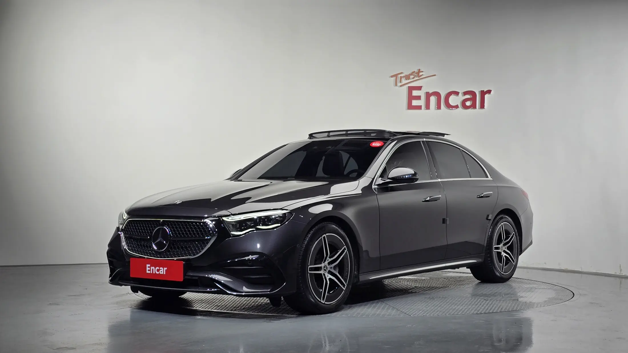 Mercedes-Benz E-Class 2024