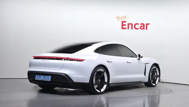 Porsche Taycan
