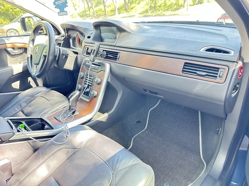 Volvo XC70