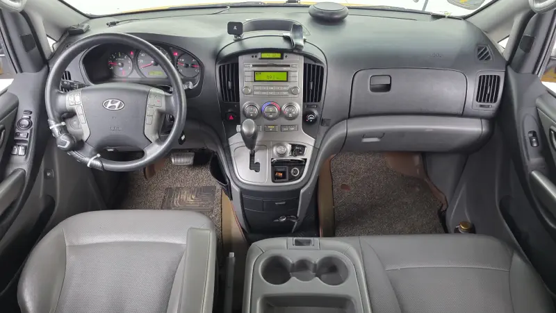 Hyundai Grand Starex
