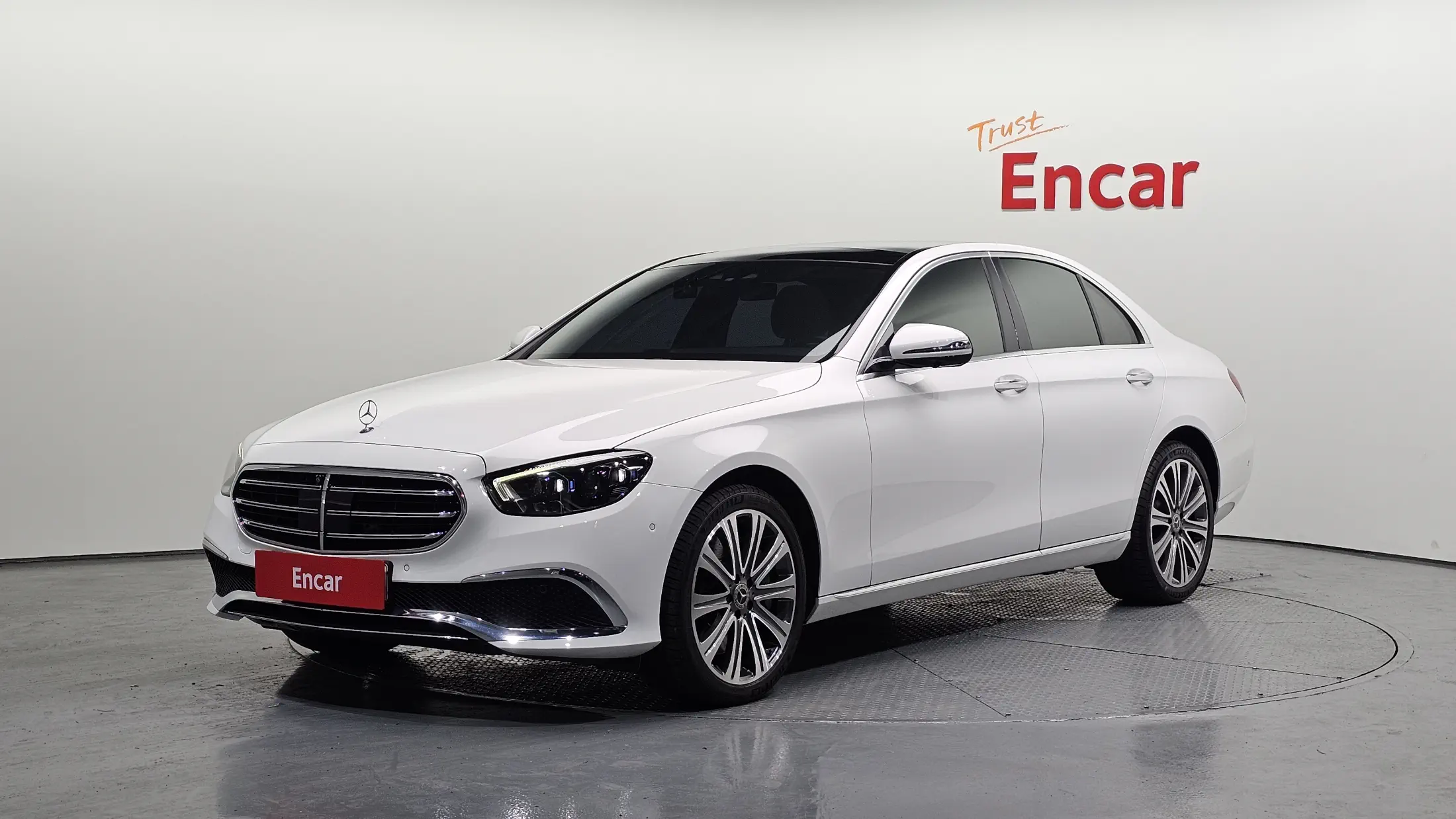 Mercedes-Benz E-Class 2021