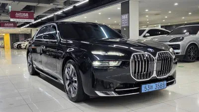 BMW i7