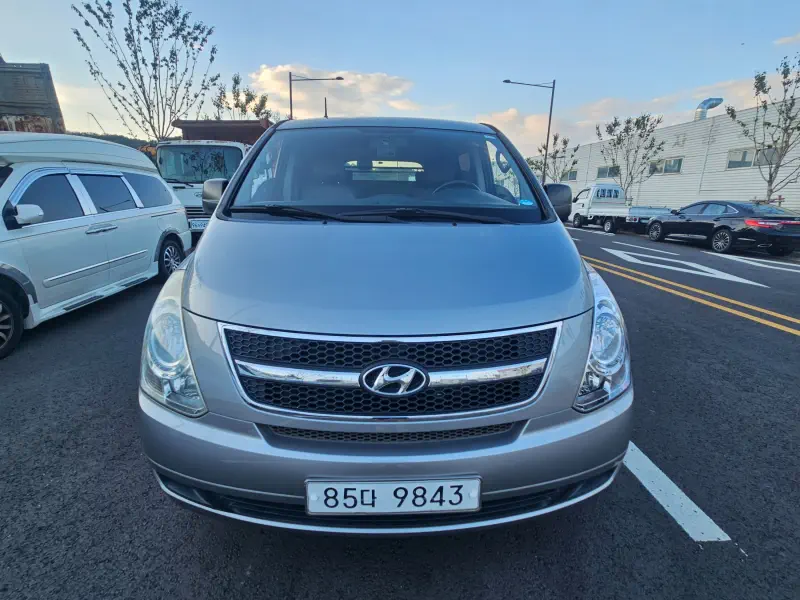 Hyundai Grand Starex