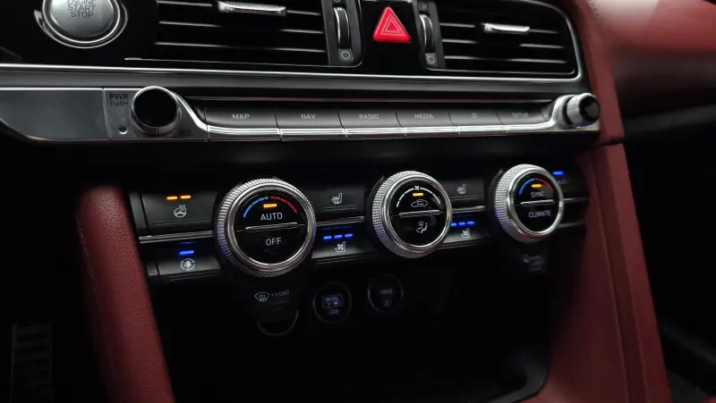 Genesis G70