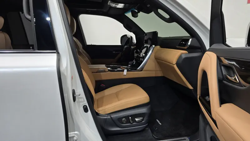 Lexus LX570
