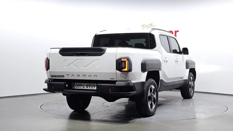 Kia Tasman