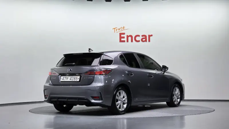 Lexus CT200h