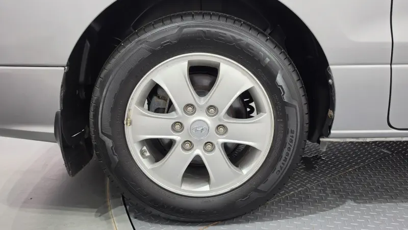 Hyundai Grand Starex