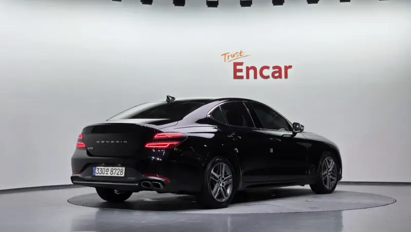 Genesis G70