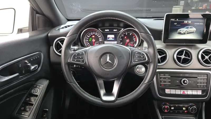 Mercedes-Benz CLA-Class