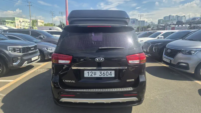 Kia Carnival