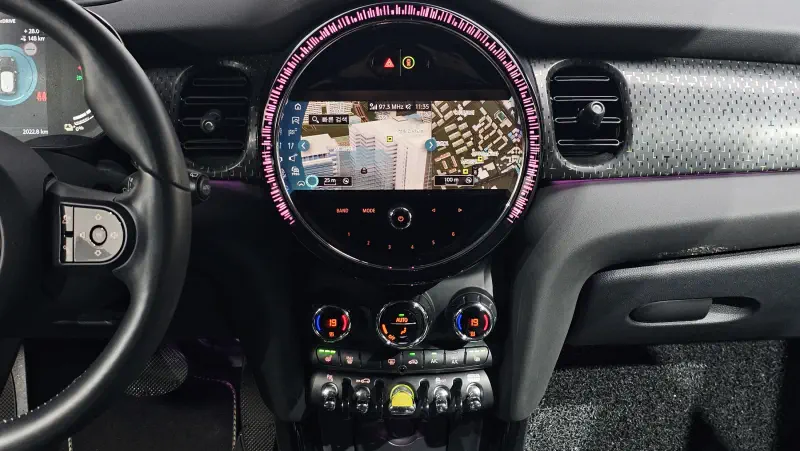 Mini Hatch