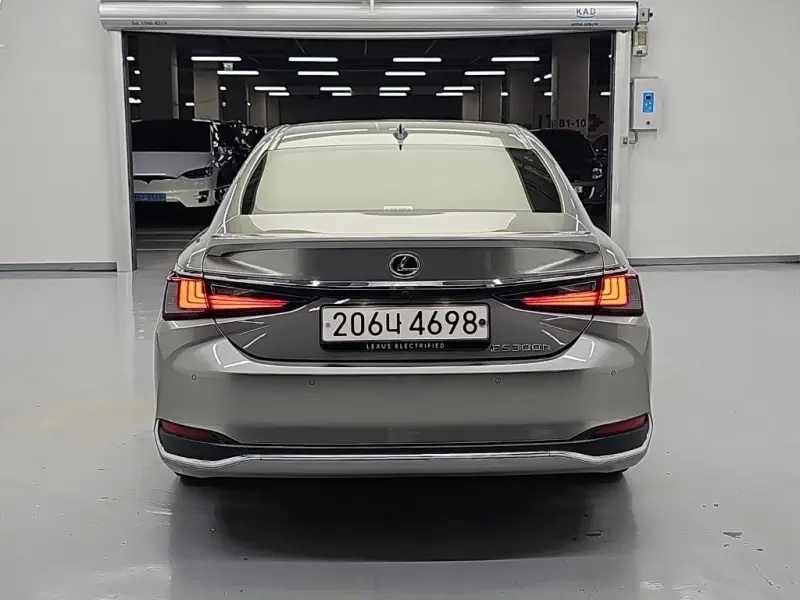 Lexus ES300h