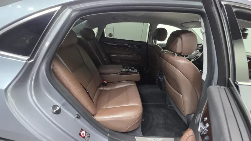 Hyundai Equus