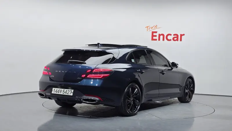 Genesis G70