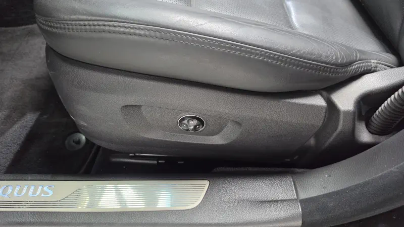 Hyundai Equus